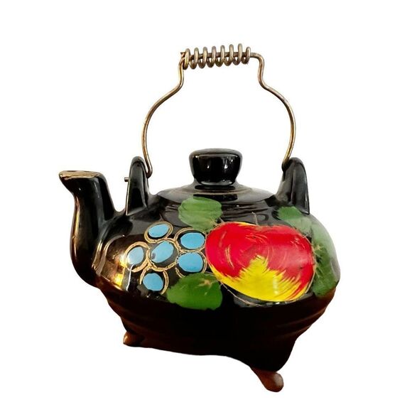 Vintage Teapot Shaped Pepper Shaker with Hand Painted Apples & Grapes - Picture 1 of 10
